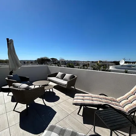 アパート Naia Roy *