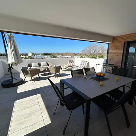 アパート Naia Roy *